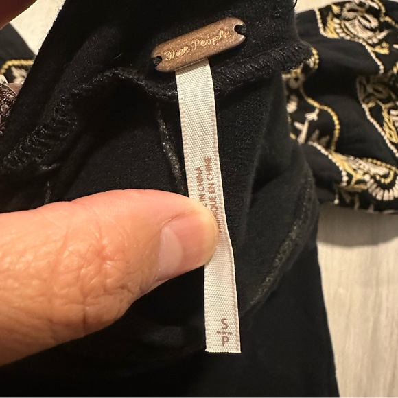 Free People Rock With It Black Embroidered Sleeves Off Shoulder Top Sz S - Picture 4 of 8